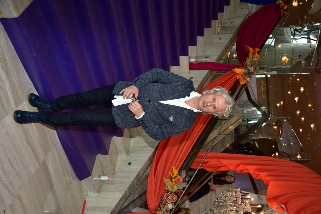 Bollywood I��lt�s�  Raffles �stanbul�u Sard� 